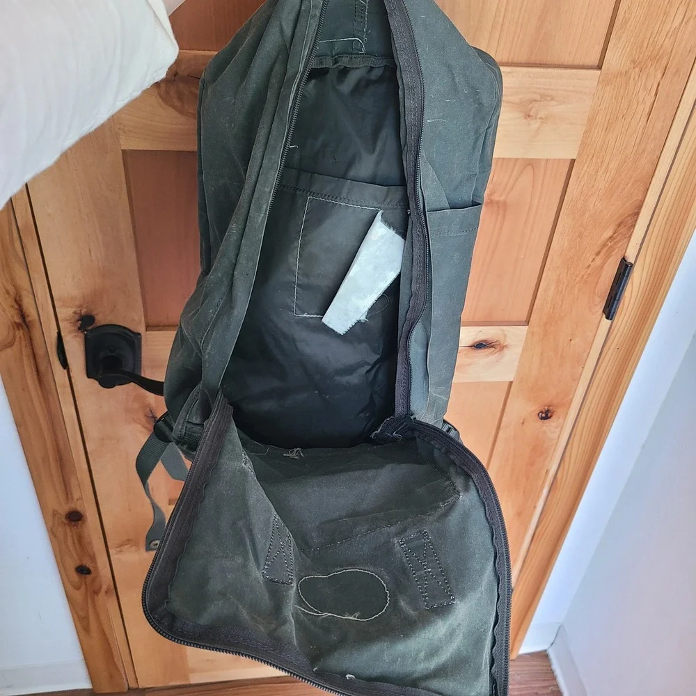 Fjallraven Kanken Mini Dark Green Canvas Backpack Classic Boxy School Travel